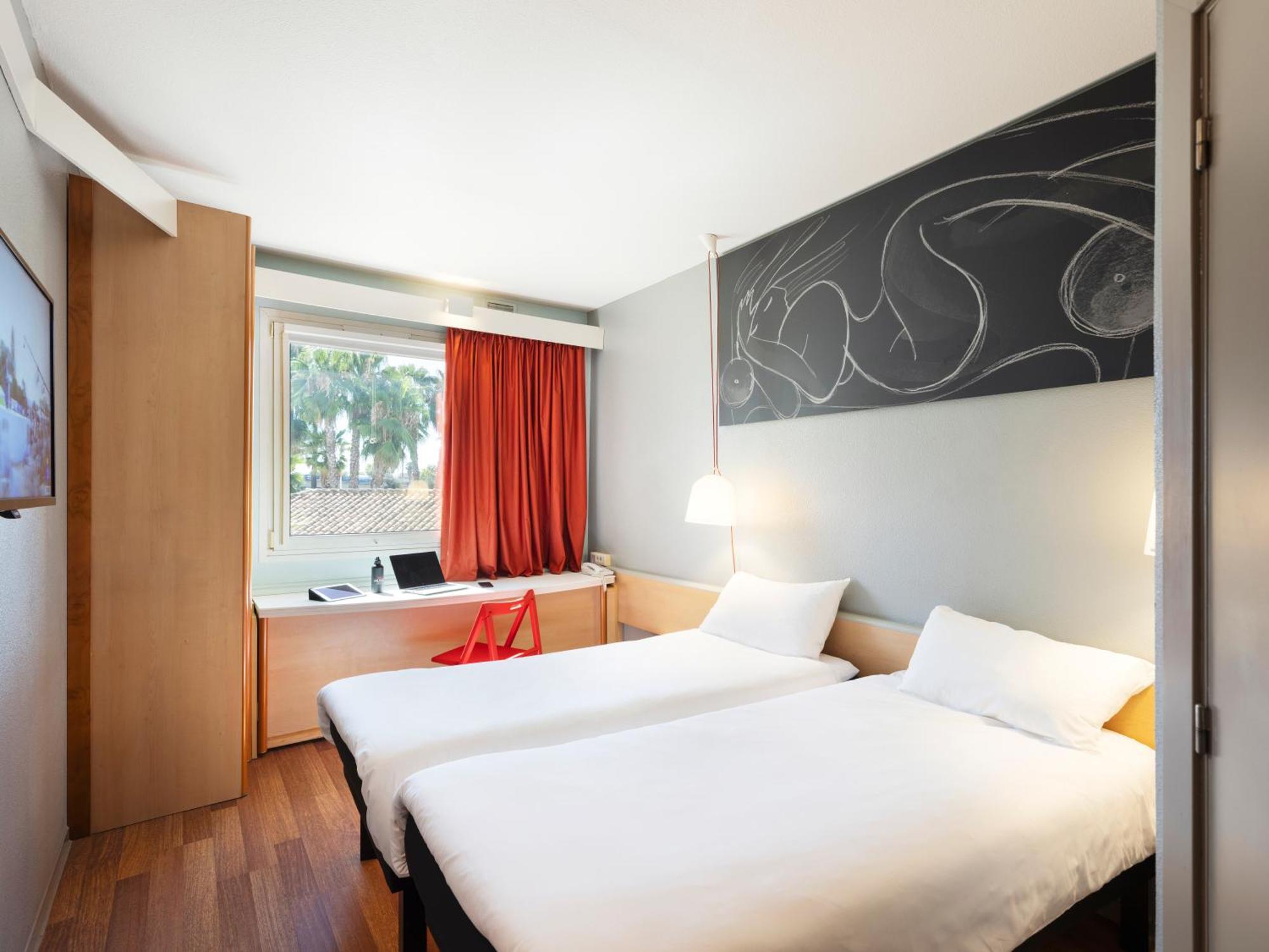 Hotel Ibis *