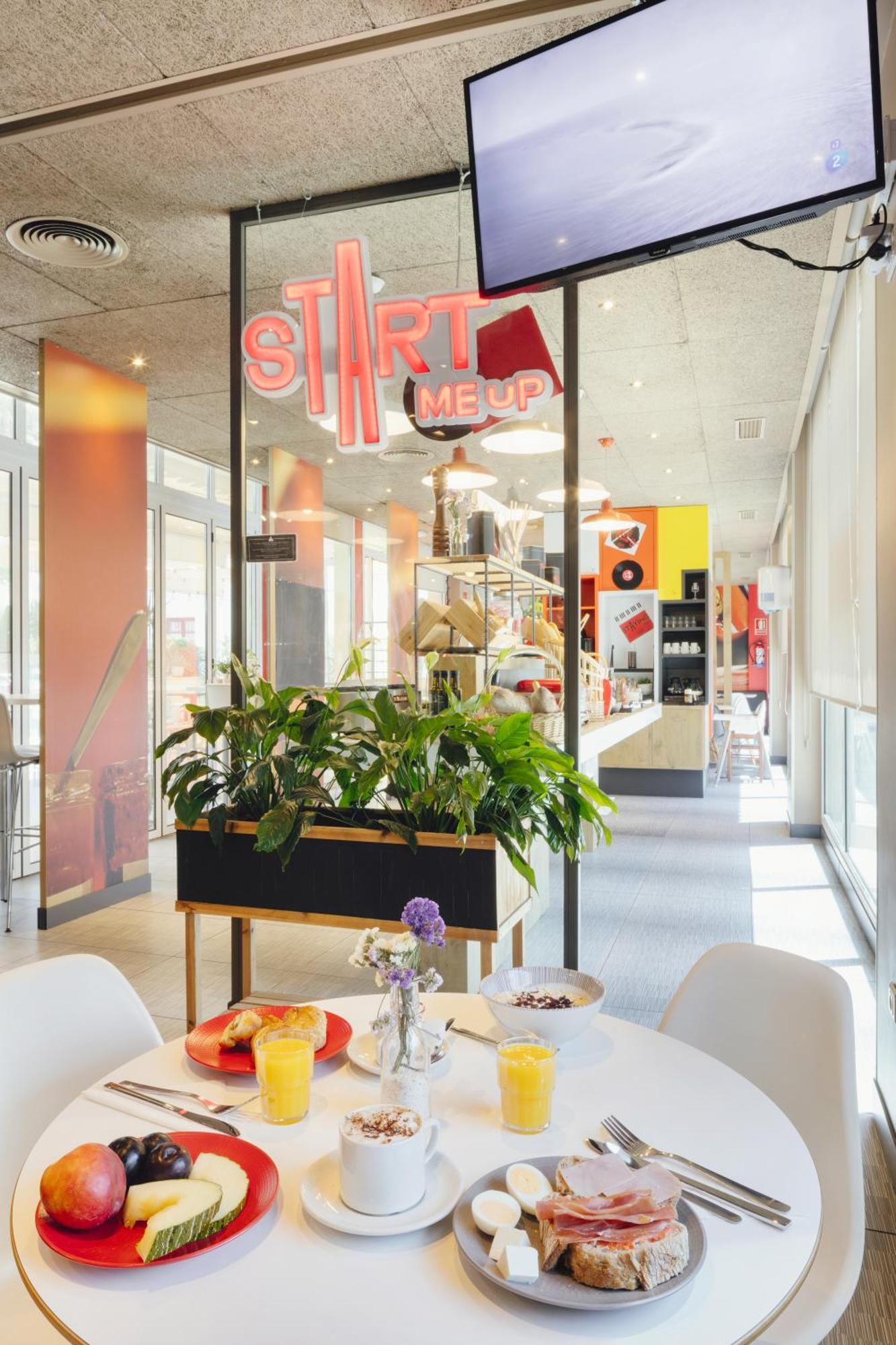 Ibis Hotel Sevilla